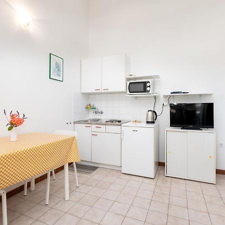 Apartments Mrak Punat Eksteriør billede